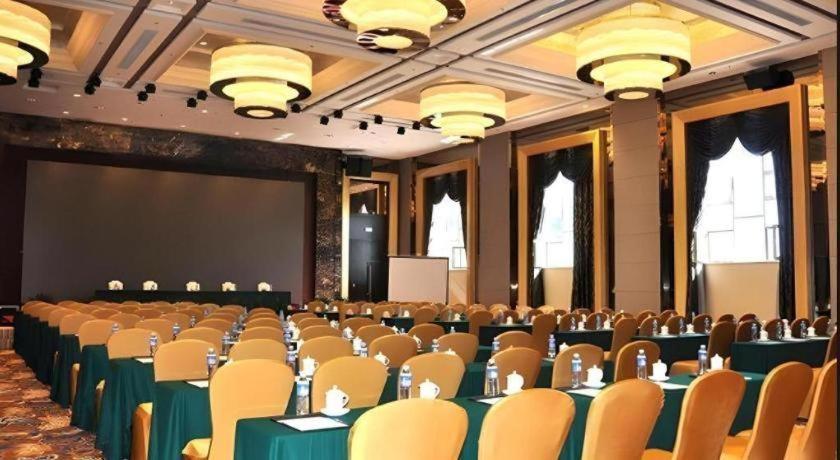 Country Garden Phoenix Hotel Shenyang Buitenkant foto